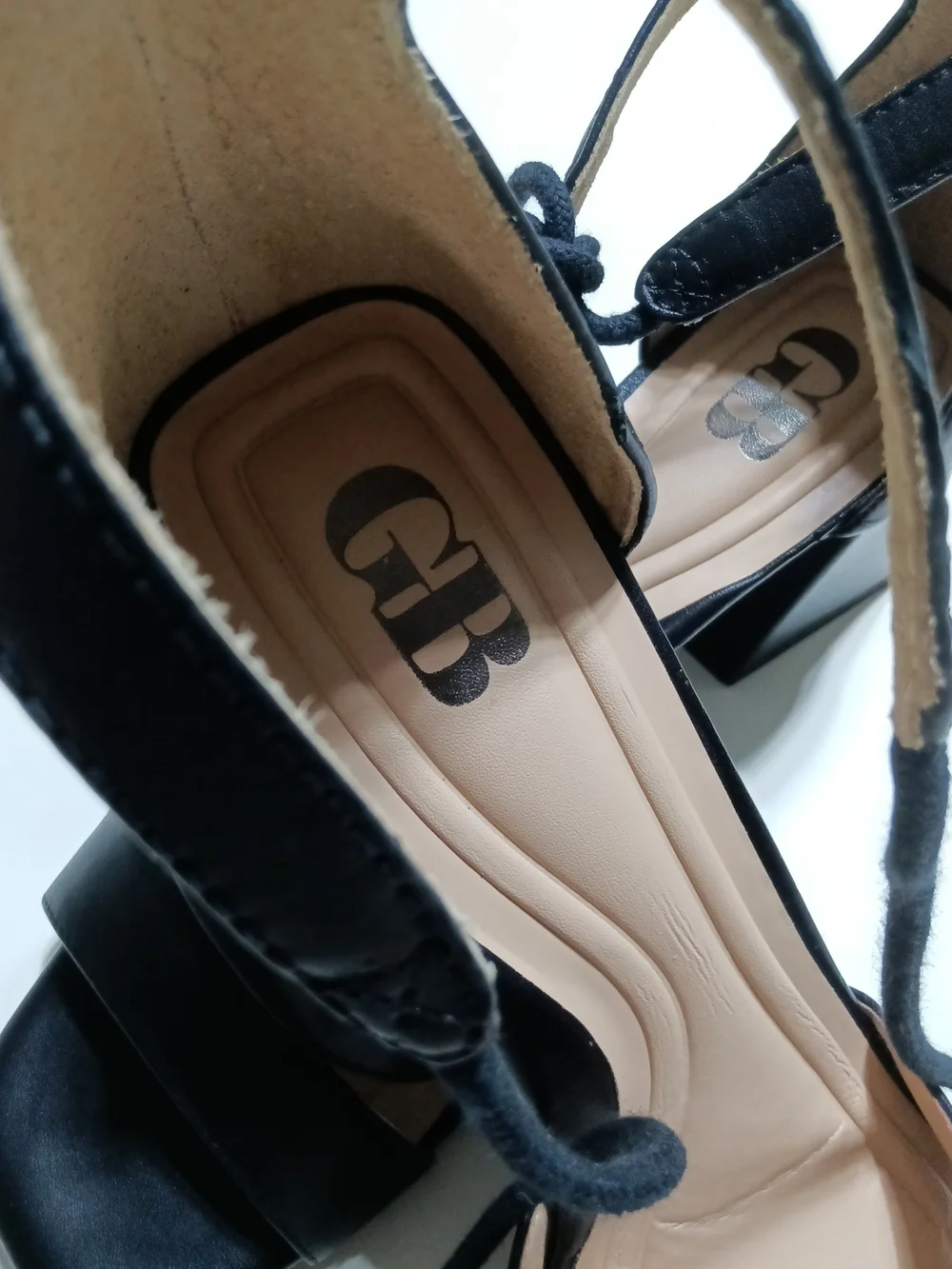 GB Black Leather Strappy Block Heel Sandals Size 7.5